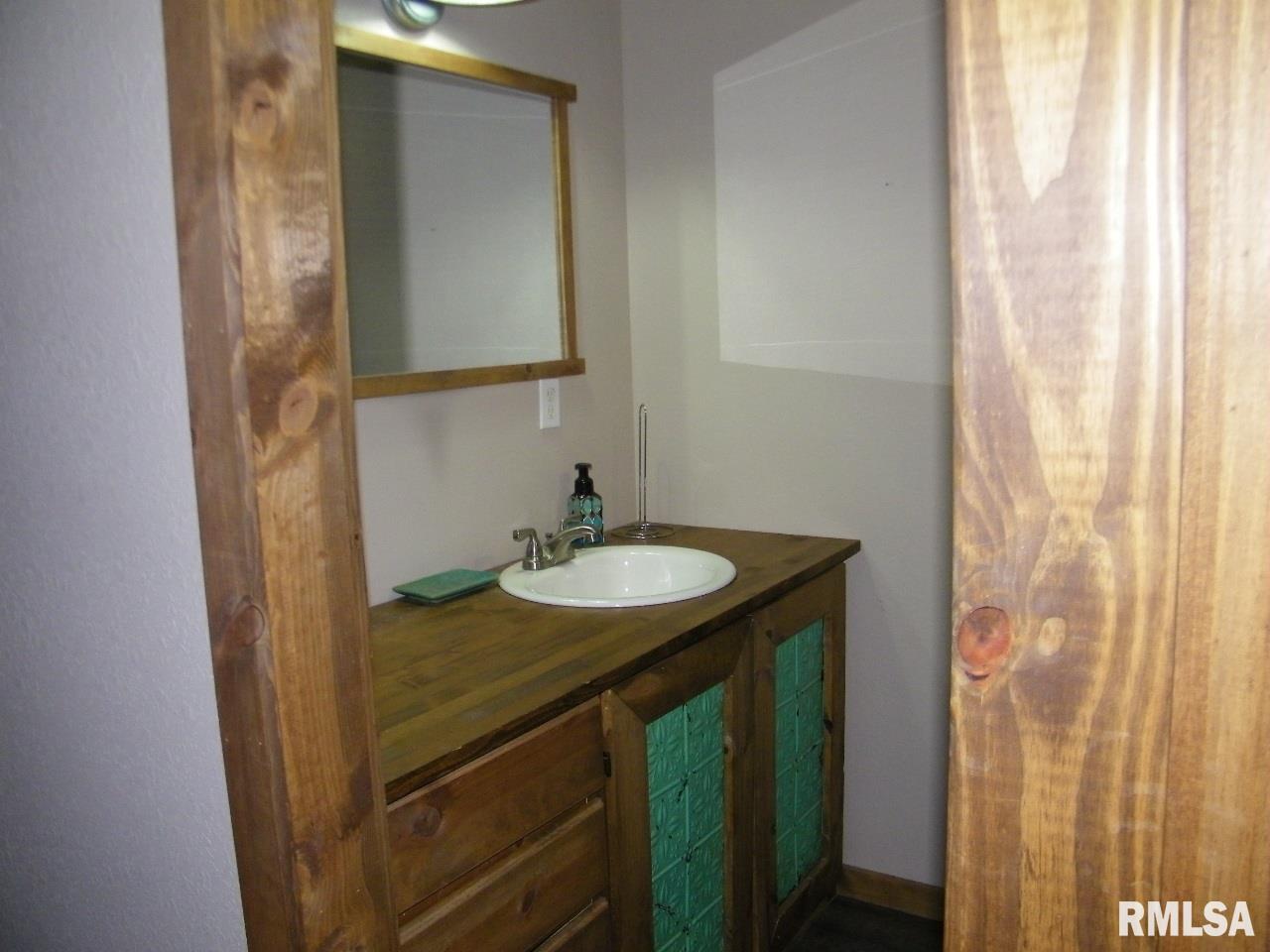 18500 Fowler School Road Pittsburg, IL 62974 - Photo 10 of 39 Gallery Image 10