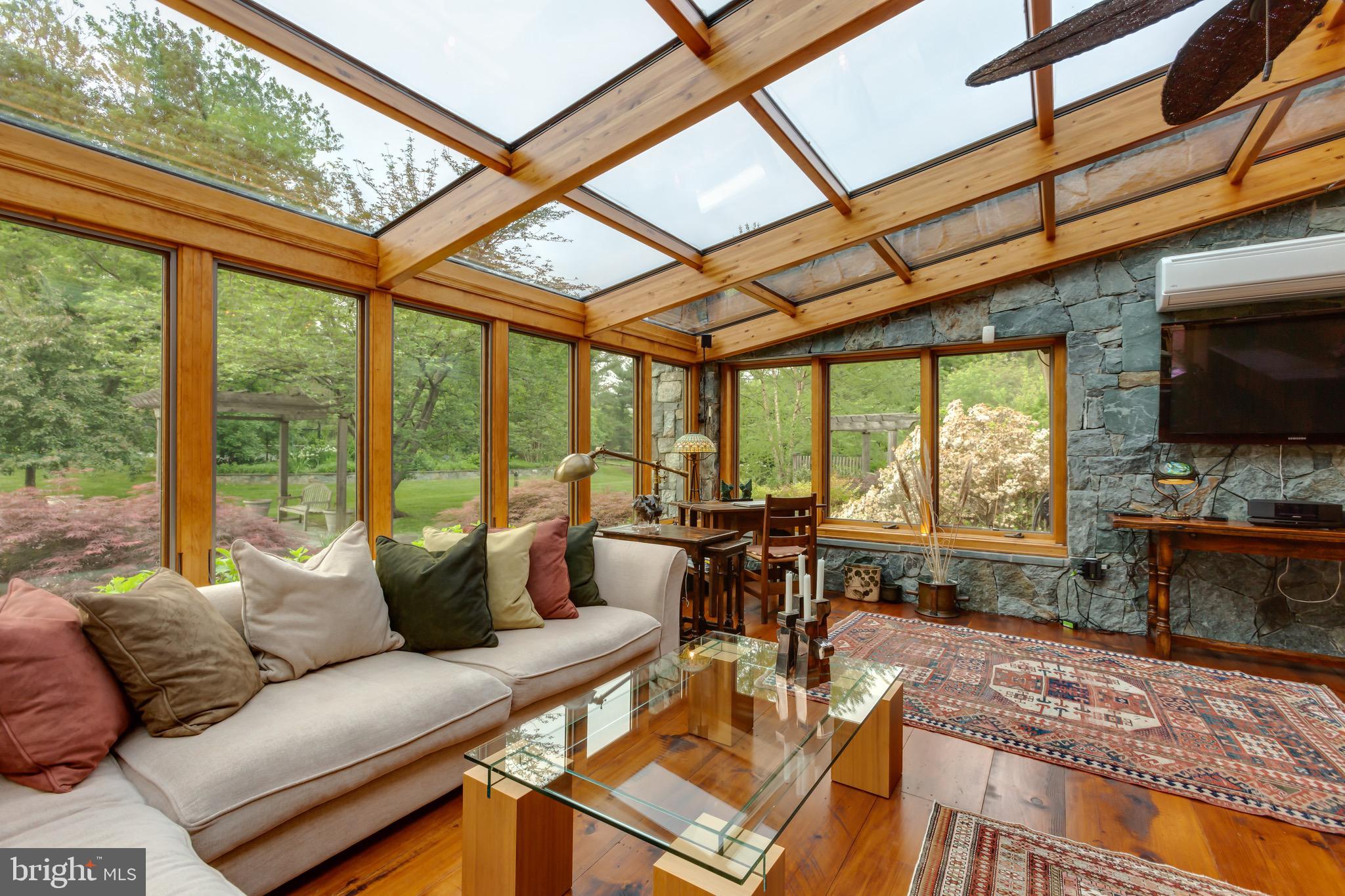 12400 Beall Spring Road Potomac, MD 20854 - Photo 22 of 49 Sunroon
