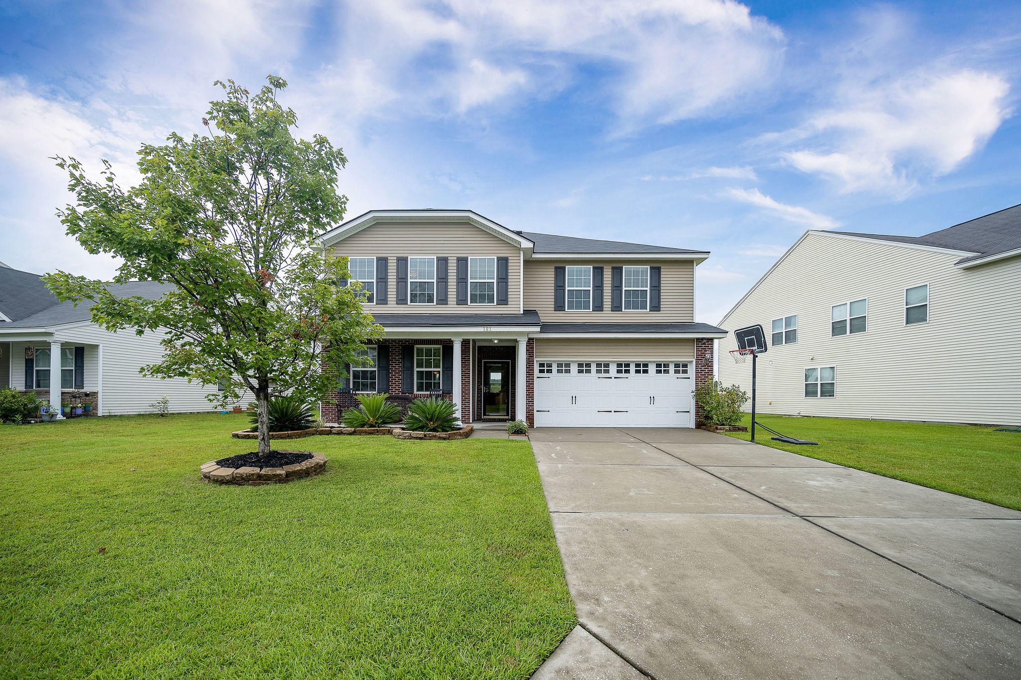 181 Decatur Drive Summerville, SC 29486 - Photo 2 of 41 FRONT OF HOME