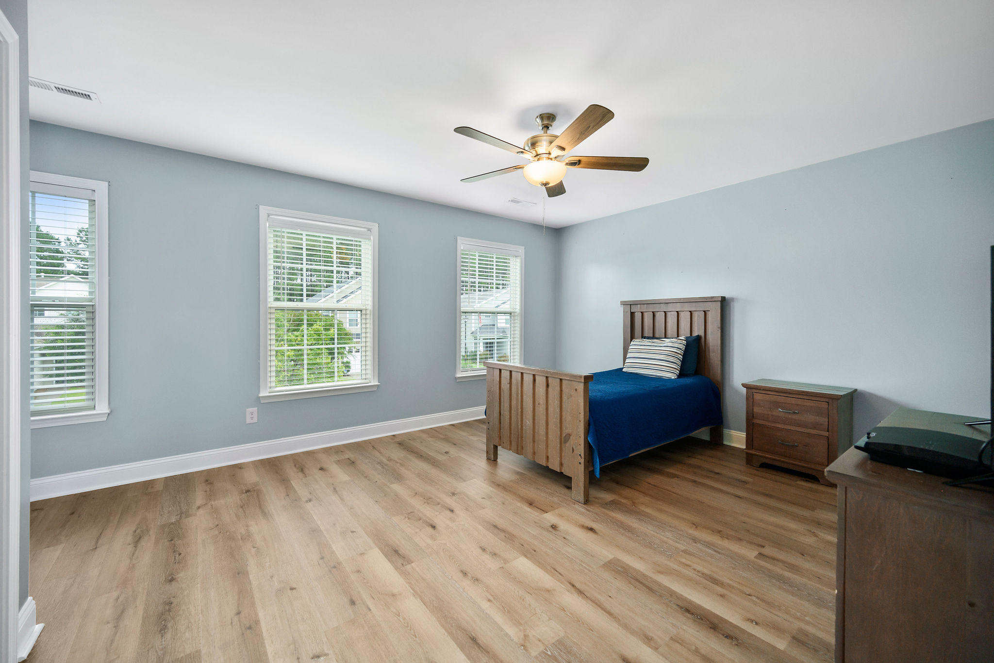 181 Decatur Drive Summerville, SC 29486 - Photo 24 of 41 SECOND BEDROOM