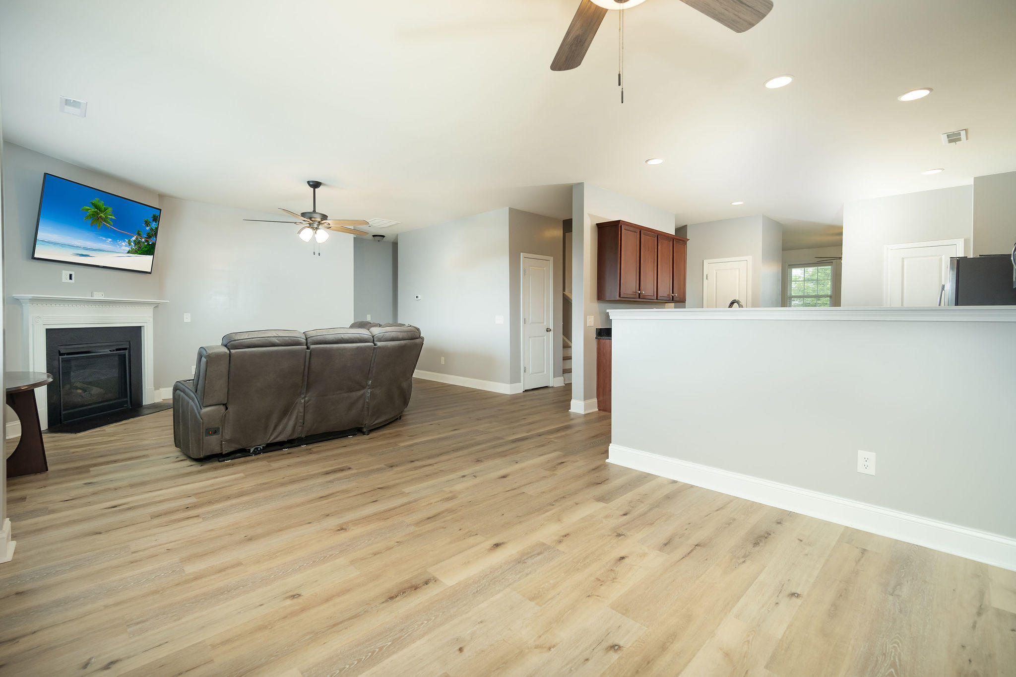 181 Decatur Drive Summerville, SC 29486 - Photo 7 of 41 FAMILY ROOM