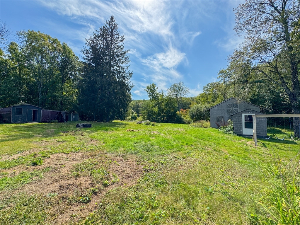 198 Union Road Wales, MA 01081 - Photo 8 of 42