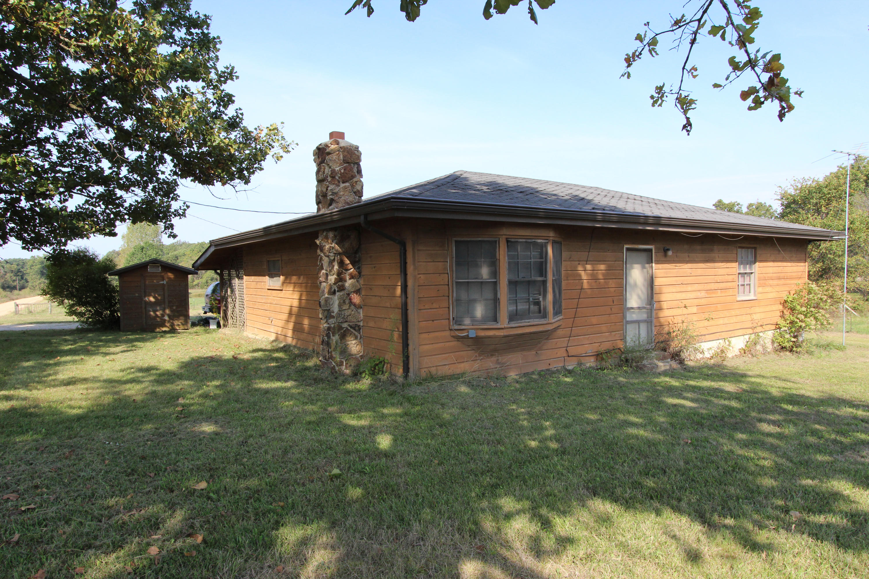 977 Pleasant Valley Road Seymour, MO 65746 - Photo 1 of 1 IMG_1750
