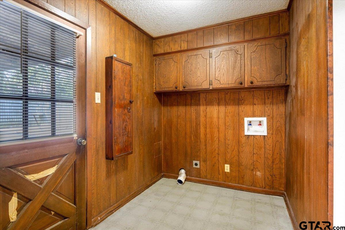 1302 Jeb Stuart Drive Tyler, TX 75703 - Photo 37 of 47