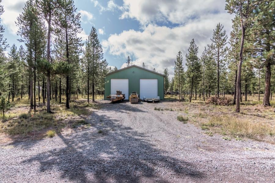 17089 Laguna Road Bend, OR 97707 - Photo 3 of 5 The structure is set back nicely from th