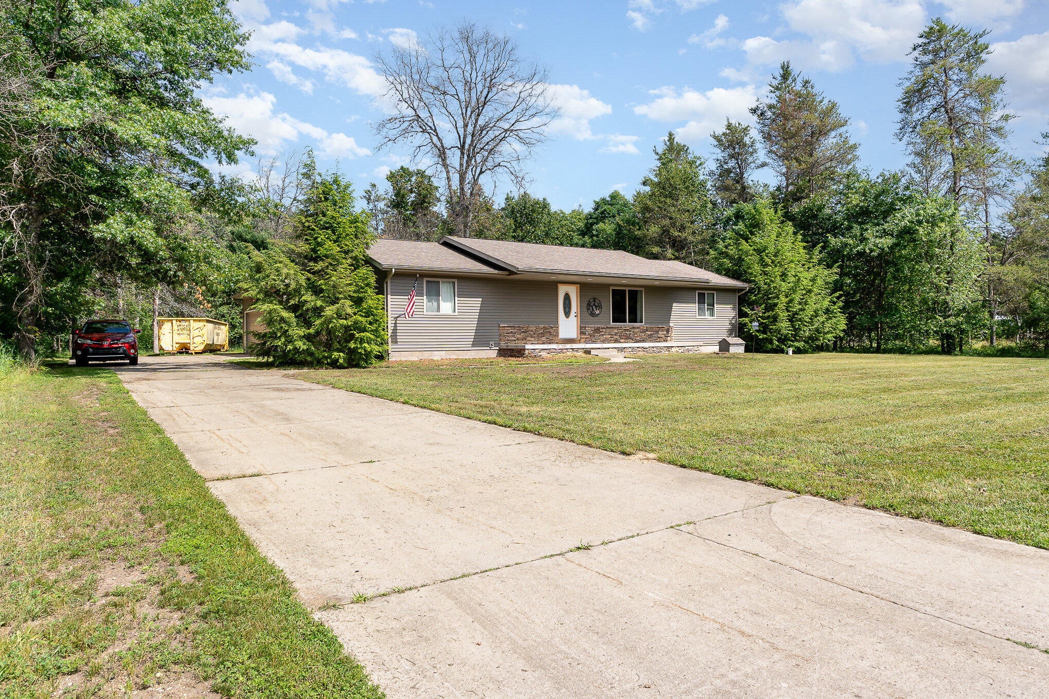 11181 Stephan Bridge Road Roscommon, MI 48653 - Photo 2 of 25 002_dsc09785-edit_472
