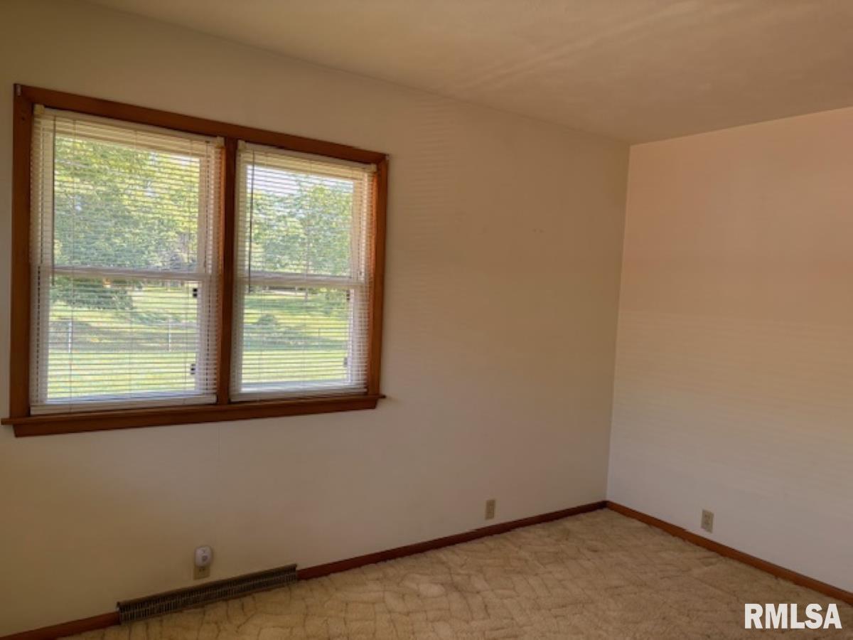 18 Sunny Side Drive Springfield, IL 62702 - Photo 17 of 27