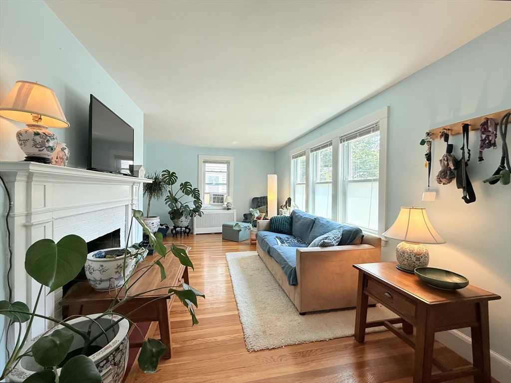 139 Oakdale Road Newton, MA 02461 - Photo 10 of 36
