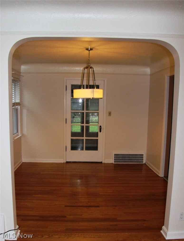 3545 Radcliffe Road Cleveland Heights, OH 44121 - Photo 5 of 13