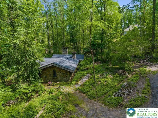 $948,999 | 2244 Williams Church Road, Hellertown, PA 18055