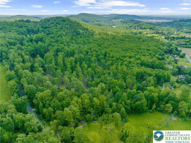 $948,999 | 2244 Williams Church Road, Hellertown, PA 18055