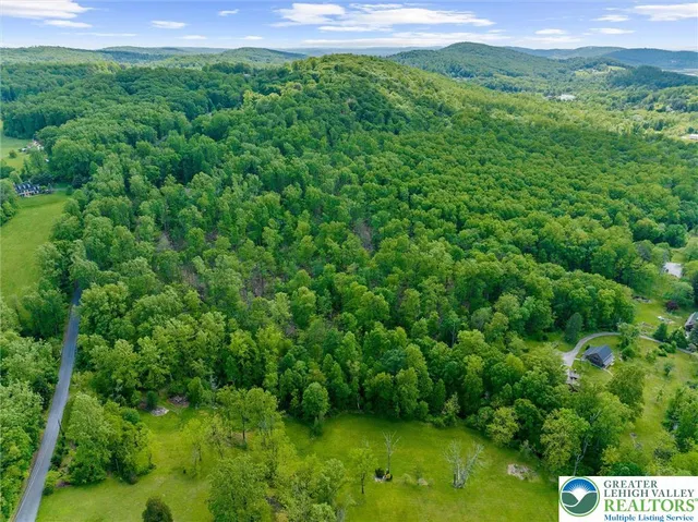 $948,999 | 2244 Williams Church Road, Hellertown, PA 18055