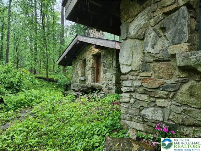 $948,999 | 2244 Williams Church Road, Hellertown, PA 18055