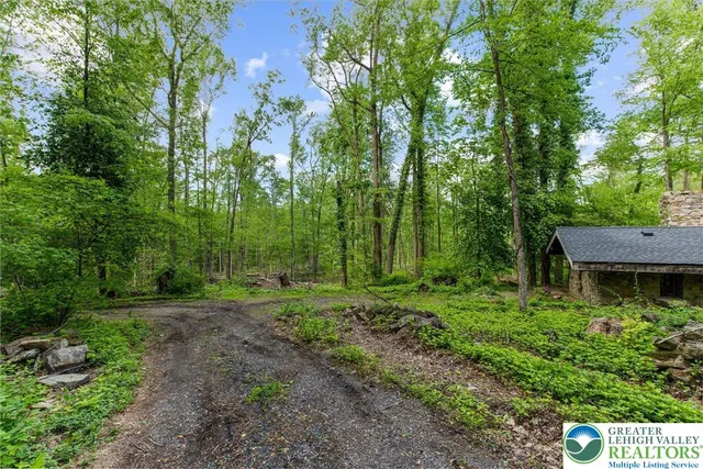 $948,999 | 2244 Williams Church Road, Hellertown, PA 18055