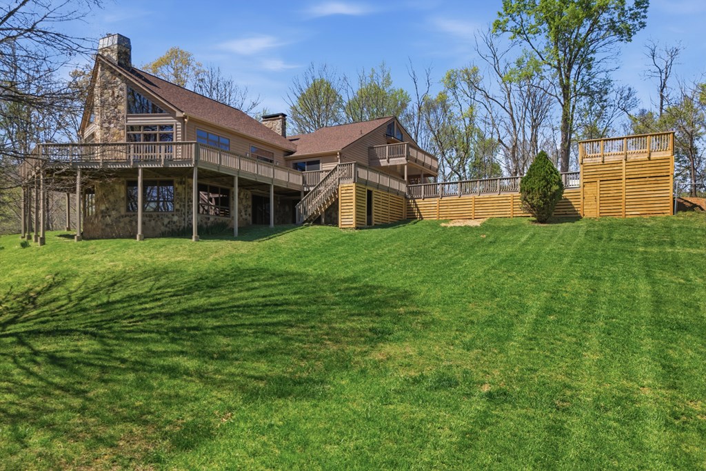 853 Caler Road Brasstown, NC 28902 - Photo 6 of 122 Gallery Image 6