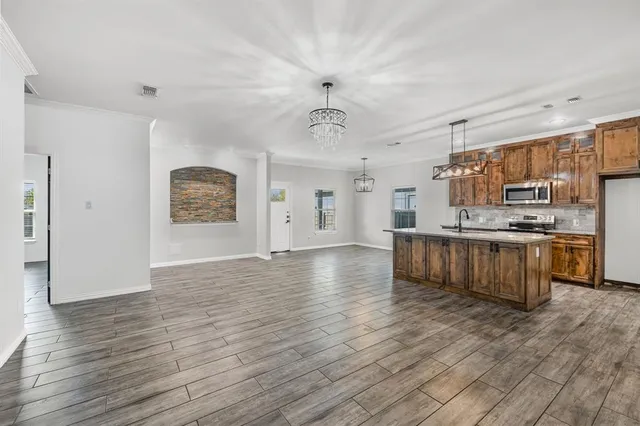 $315,000 | 1004 South Sargent Street, Fort Worth, TX 76105