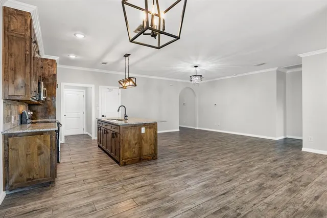 $315,000 | 1004 South Sargent Street, Fort Worth, TX 76105