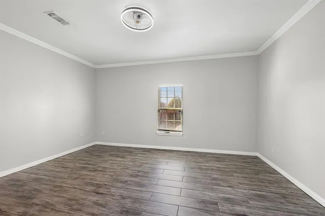 $315,000 | 1004 South Sargent Street, Fort Worth, TX 76105