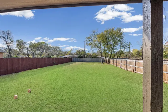 $315,000 | 1004 South Sargent Street, Fort Worth, TX 76105