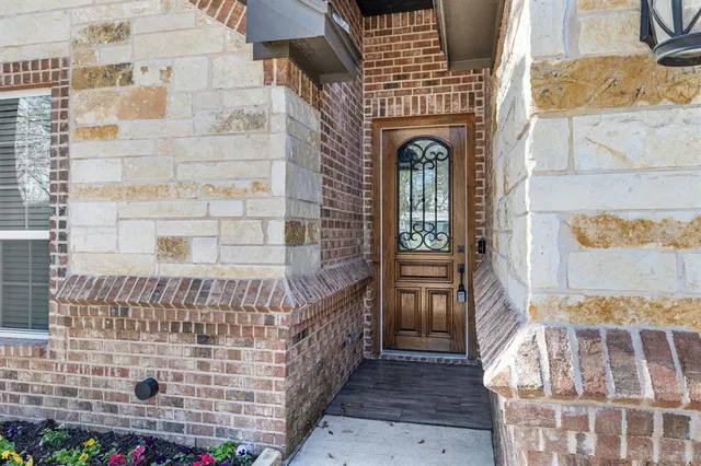 $315,000 | 1004 South Sargent Street, Fort Worth, TX 76105