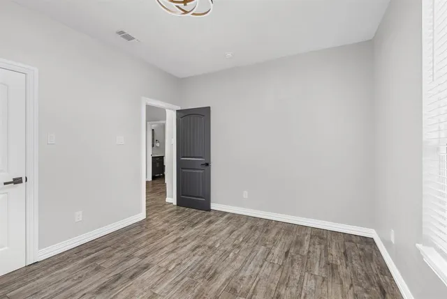 $315,000 | 1004 South Sargent Street, Fort Worth, TX 76105