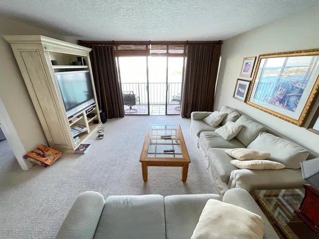 $2,975 | 5600 North Flagler Drive, Unit 2209, West Palm Beach, FL 33407