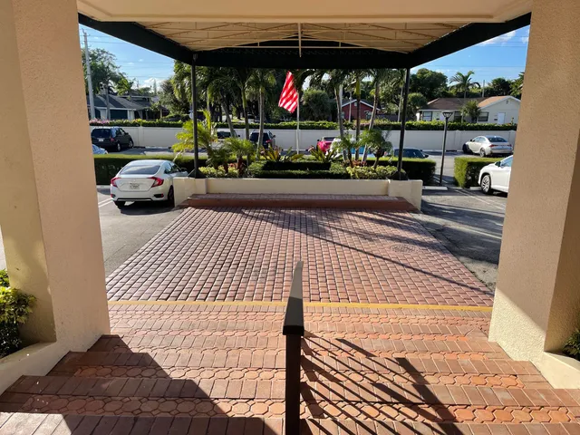 $2,975 | 5600 North Flagler Drive, Unit 2209, West Palm Beach, FL 33407