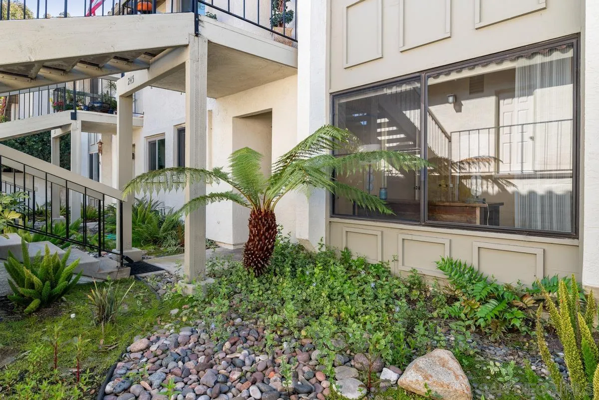 245 Fairlee Lane Encinitas, CA 92024 - Photo 7 of 18 a front view of a house with a yard