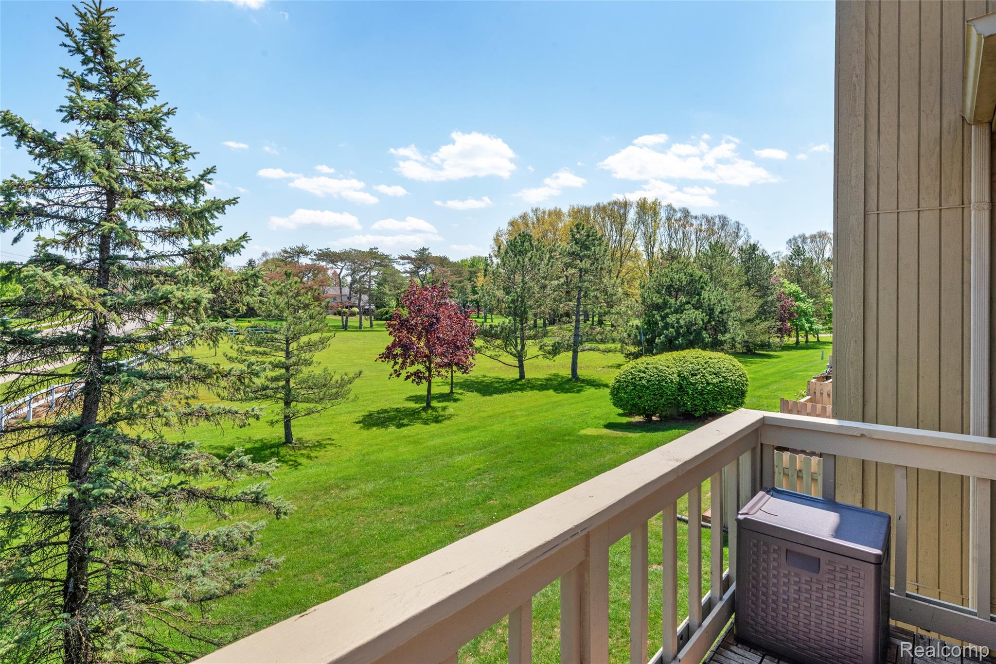 700 Tennyson Rochester, MI 48307 - Photo 27 of 32 Balcony with view of wooded area