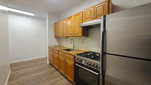$1,700 | 15 Hopkins Avenue, Unit 5, Jersey City, NJ 07306
