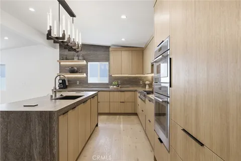 $2,349,999 | 5016 Rubio Avenue, Encino, CA 91436