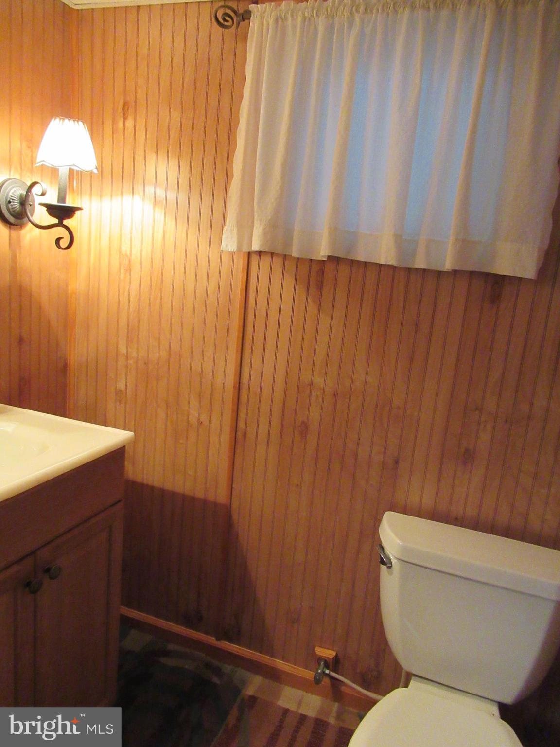 226 Ridge Avenue Towson, MD 21286 - Photo 16 of 32 Lower level half bath