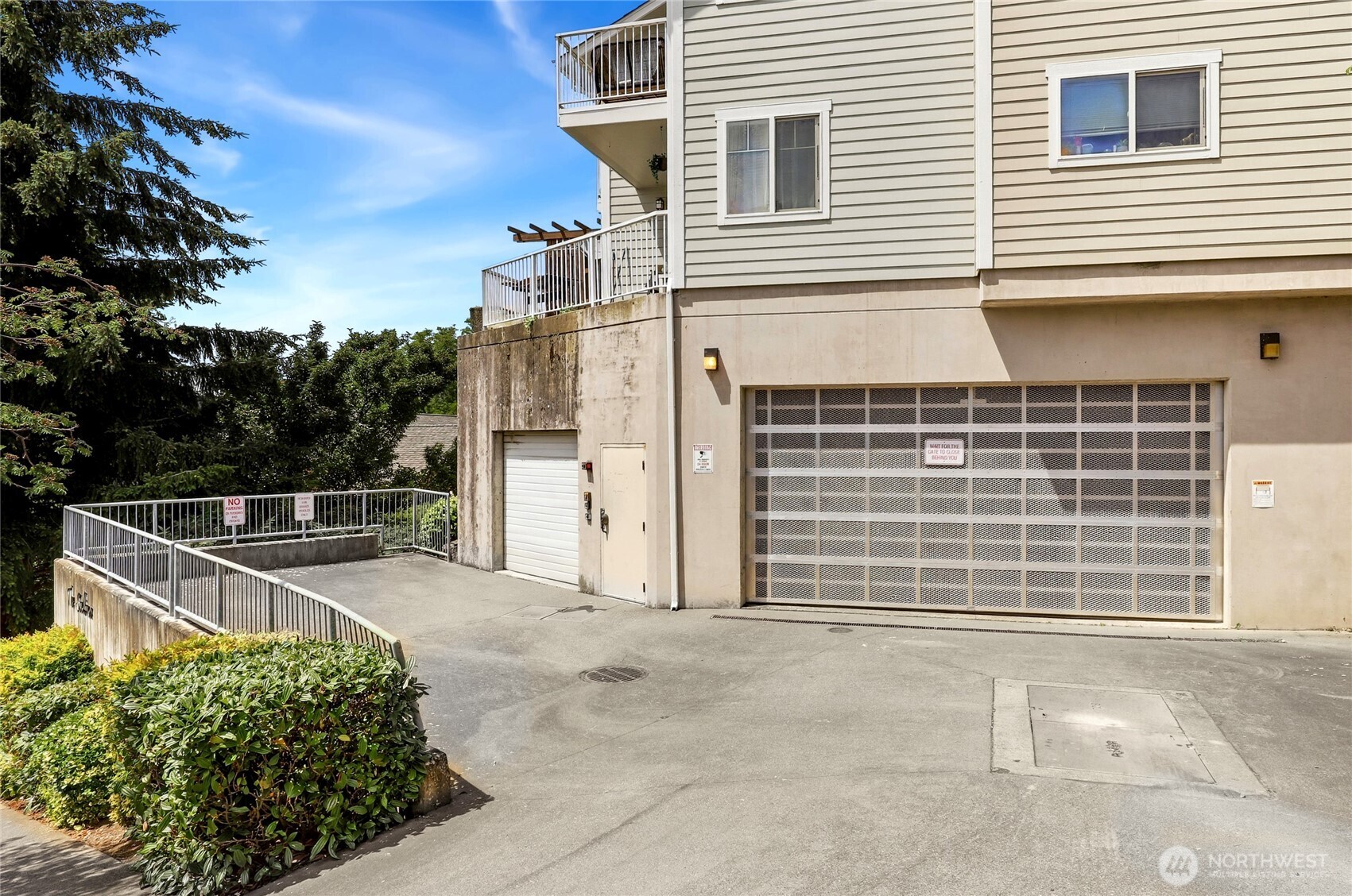823 Davis Place South, Unit 104 Seattle, WA 98144 - Photo 22 of 23