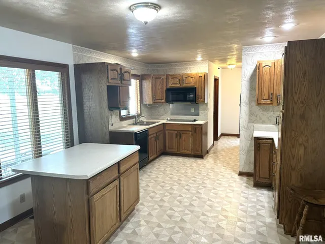 $175,000 | 1415 East Ash Street, Canton, IL 61520