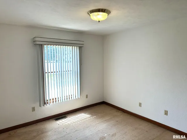 $175,000 | 1415 East Ash Street, Canton, IL 61520