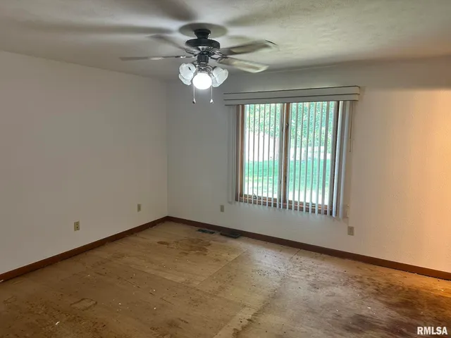 $175,000 | 1415 East Ash Street, Canton, IL 61520