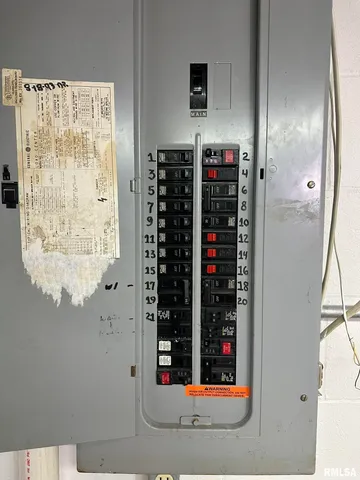 $175,000 | 1415 East Ash Street, Canton, IL 61520