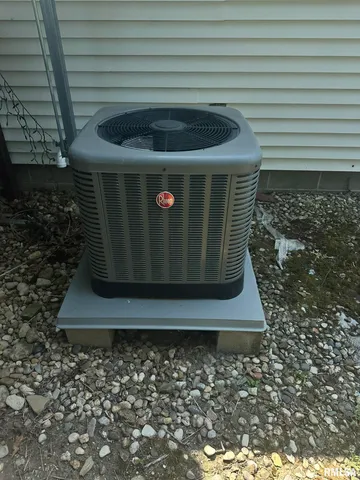 $175,000 | 1415 East Ash Street, Canton, IL 61520