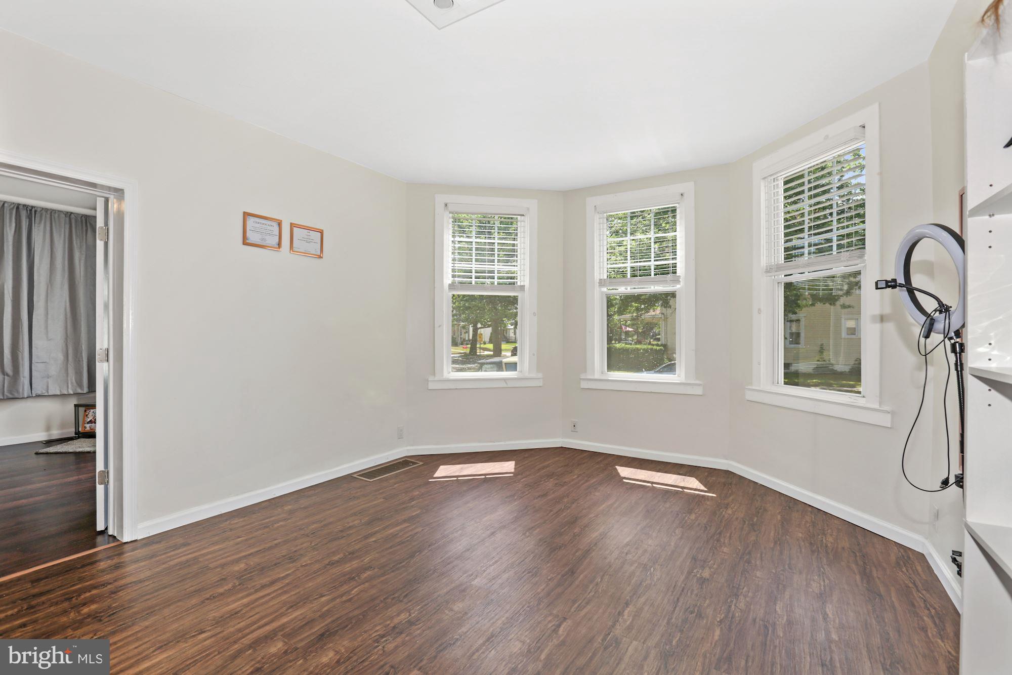 132 Delaware Avenue Riverside, NJ 08075 - Photo 7 of 31