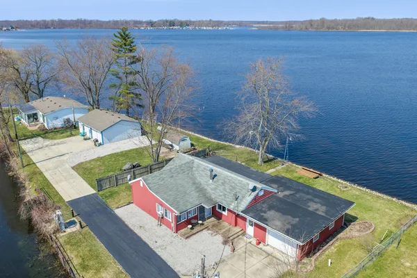 $495,000 | 68258 Cassopolis Road, Edwardsburg, MI 49112