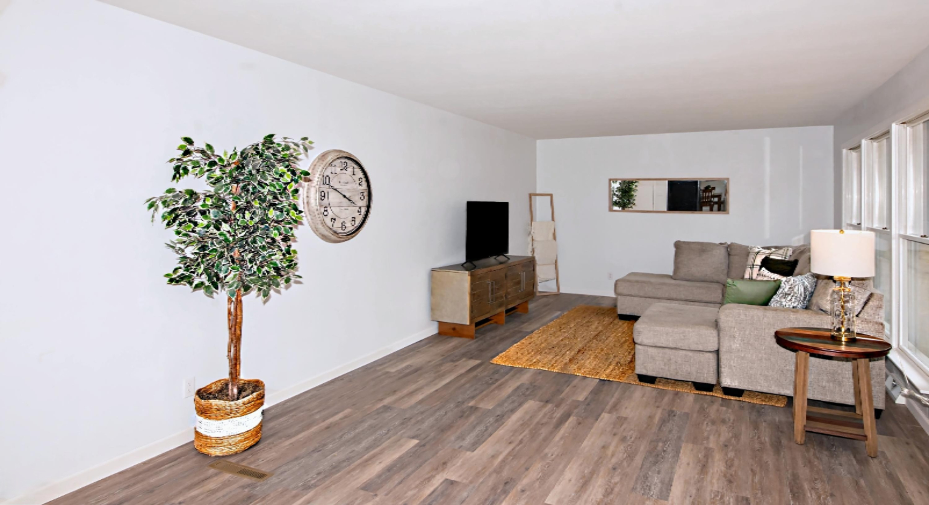 2850 Watson Road Sodus, MI 49126 - Photo 3 of 29 Living Room