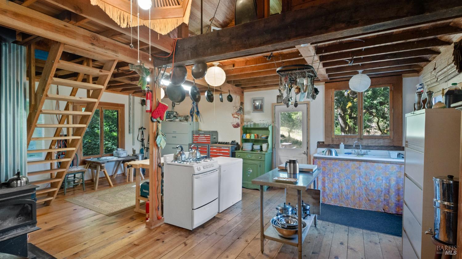 8868 Mill Creek Road Healdsburg, CA 95448 - Photo 7 of 36