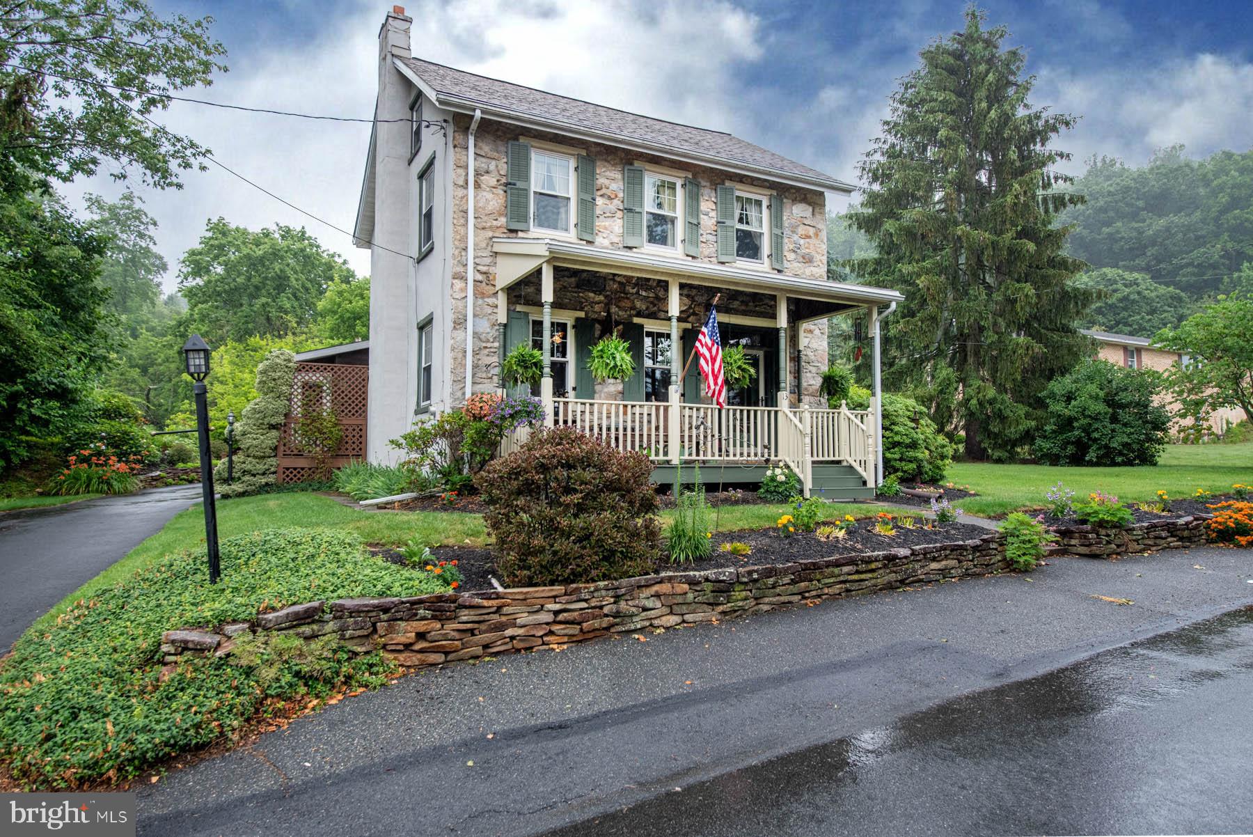 13 Sycamore Road Barto, PA 19504 - Photo 2 of 47 Great Curb appeal