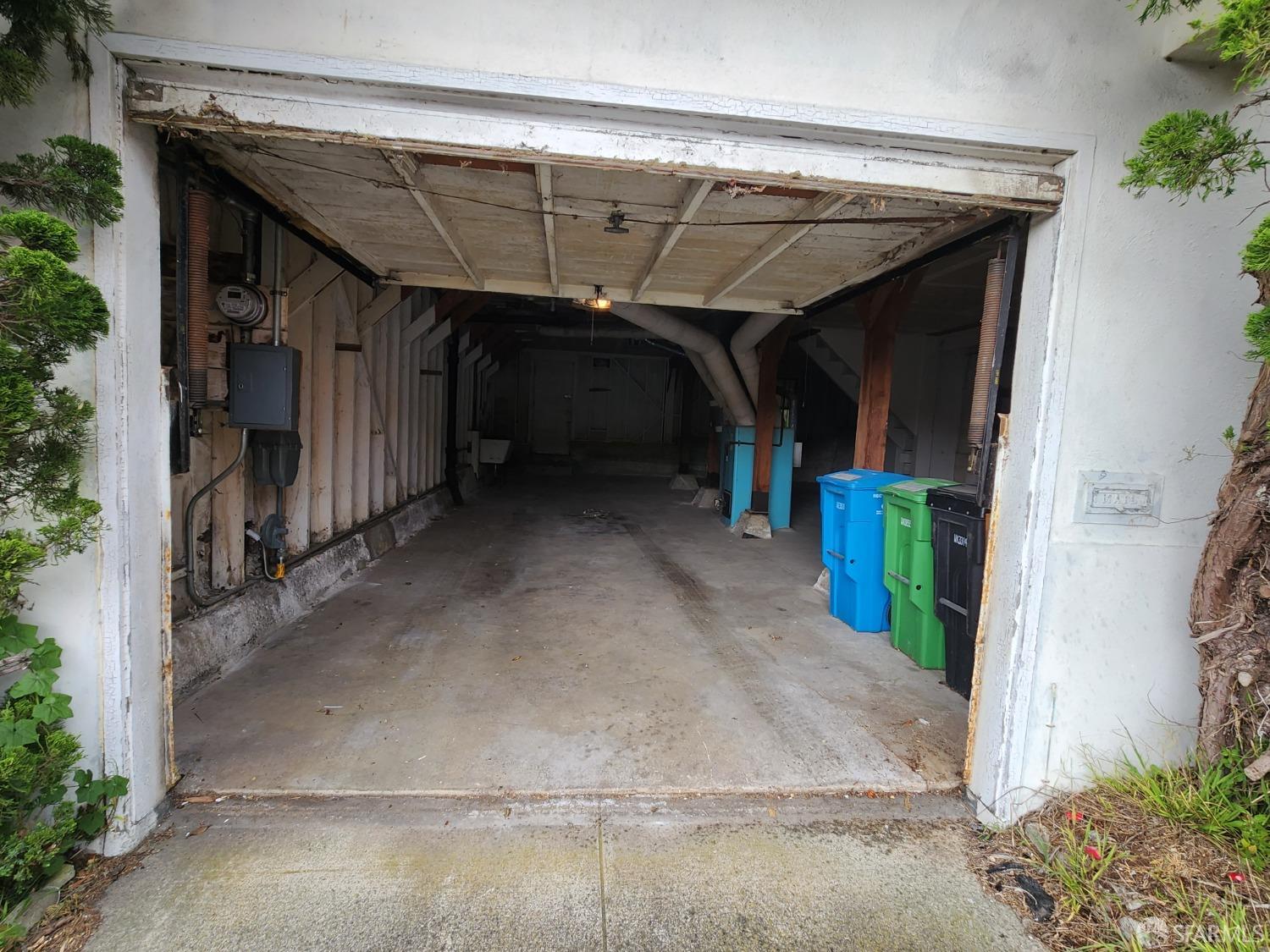 9 Clairview Court San Francisco, CA 94131 - Photo 13 of 16 a view of a garage