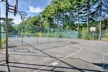 $173,000 | 270 Regency Park Drive, Unit 270, Agawam, MA 01001