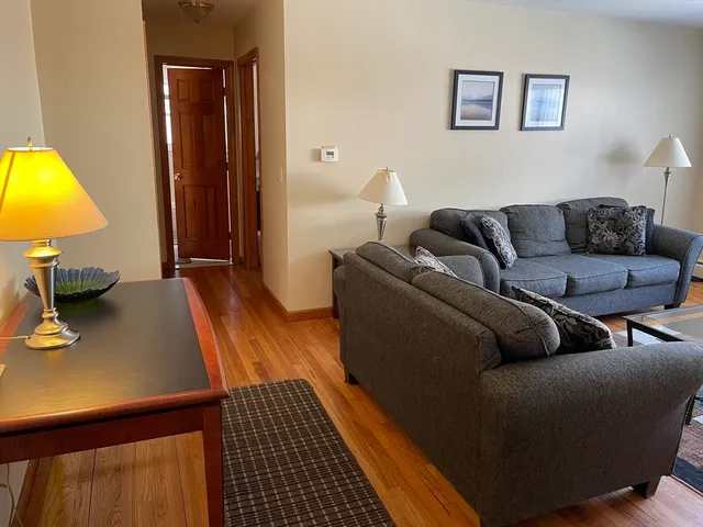 $173,000 | 270 Regency Park Drive, Unit 270, Agawam, MA 01001