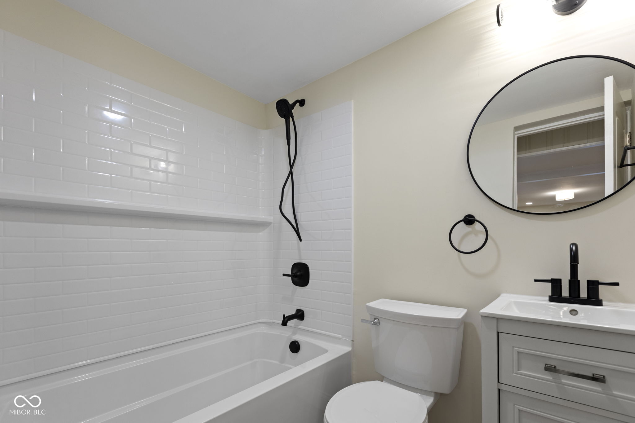 340 North Eaton Avenue Indianapolis, IN 46219 - Photo 11 of 17