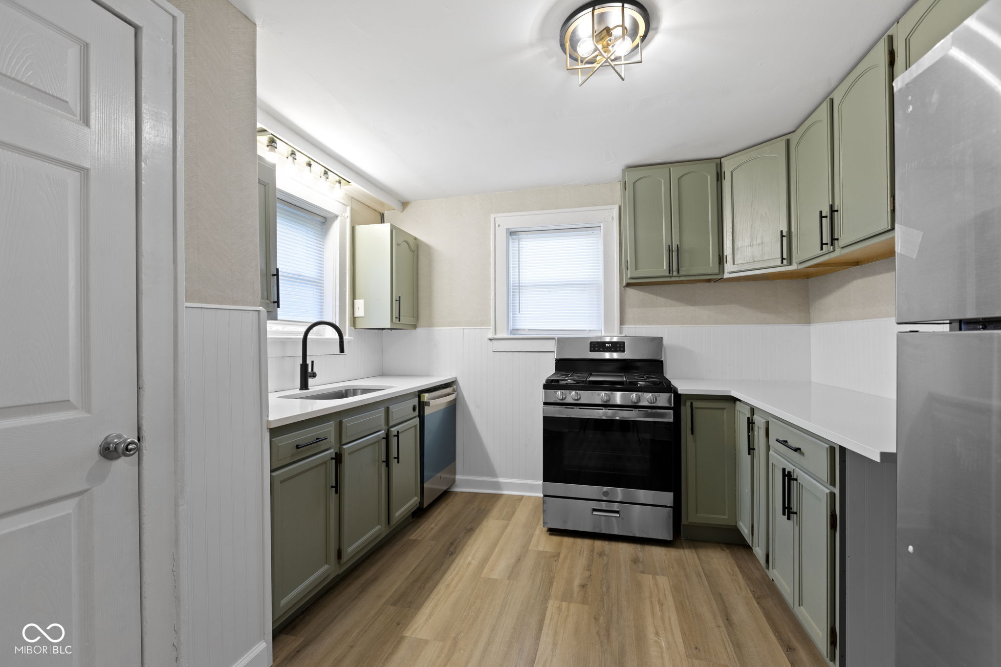 340 North Eaton Avenue Indianapolis, IN 46219 - Photo 9 of 17