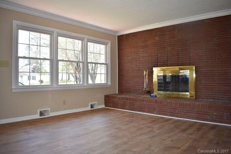 1903 Long Shoals Road Lincolnton, NC 28092 - Photo 6 of 22 Gallery Image 6