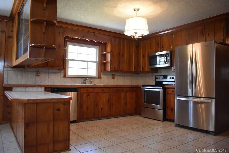 1903 Long Shoals Road Lincolnton, NC 28092 - Photo 7 of 22 Gallery Image 7